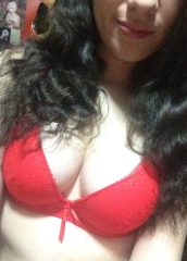 Salma mostrando las tetas 9