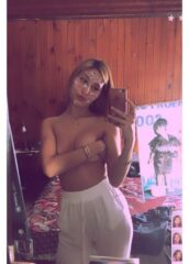 Abril mostrando su rico cuerpo 9