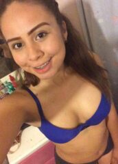 Bella Isabel mostrando su cuerpo. 15