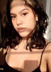 Lorena Morales mostrando su cuerpo. 12