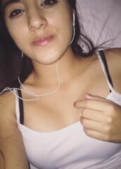 Morrita mostrando su cuerpo 12