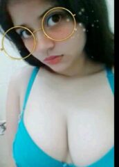 Preciosa pechugona Carlota 11