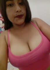 Tetas enormes de Adriana. 1